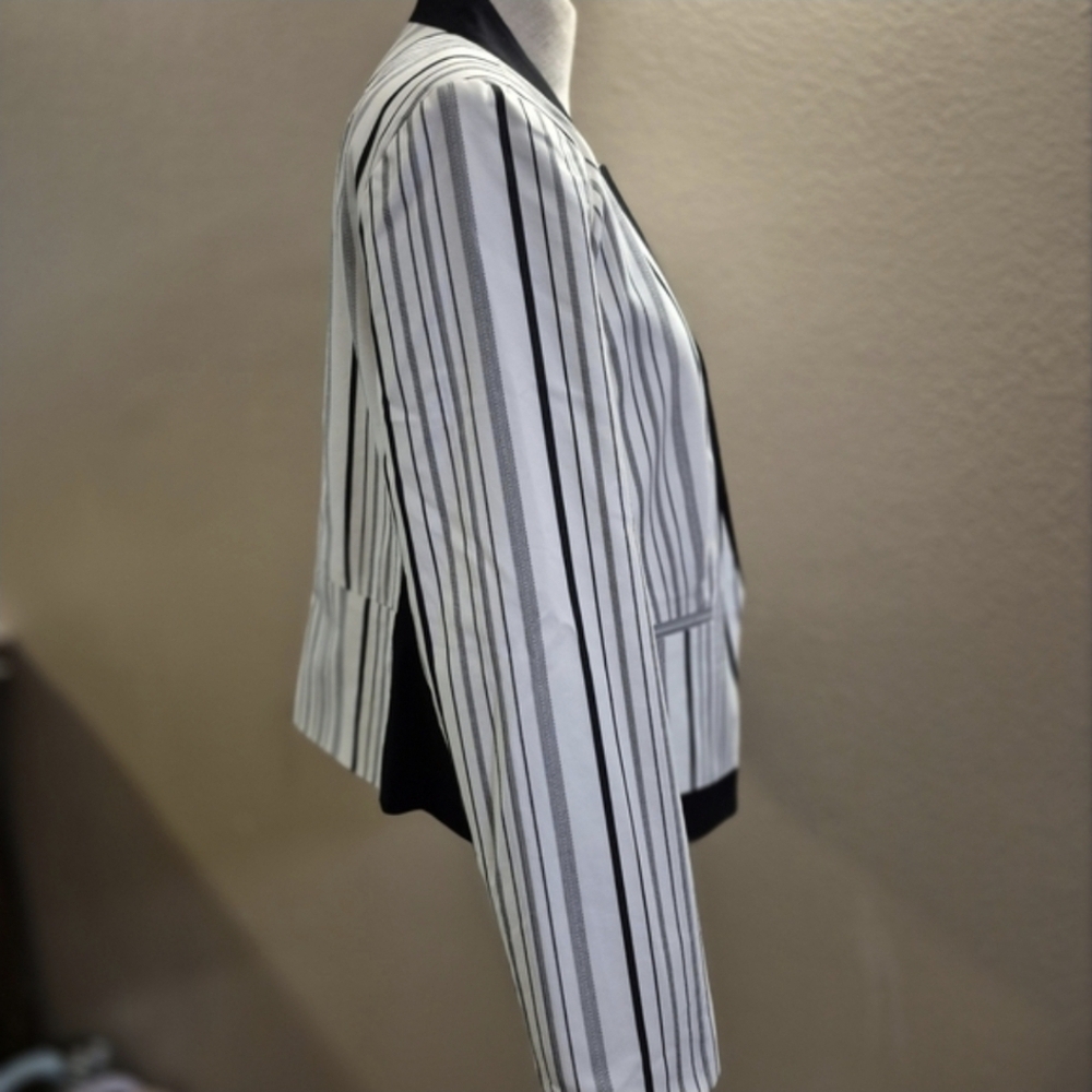 Worthington Black and White Striped Top - Picture 6 of 8